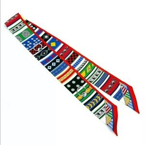 BNIB!! Hermes Twilly 100% Silk Colliers De Chiens